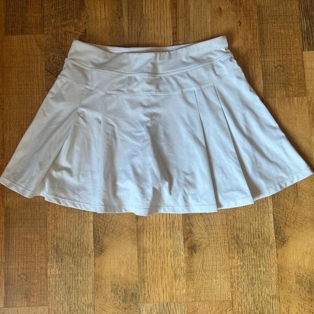 white tennis skirt